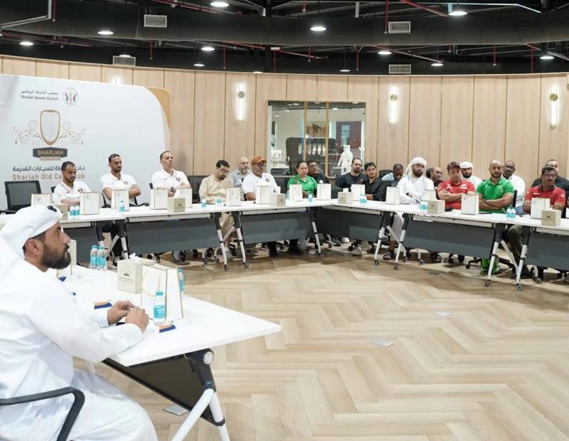 نادي الشارقة للسيارات القديمة يعزز جاهزيته لتنظيم "عطلتنا غير2026"